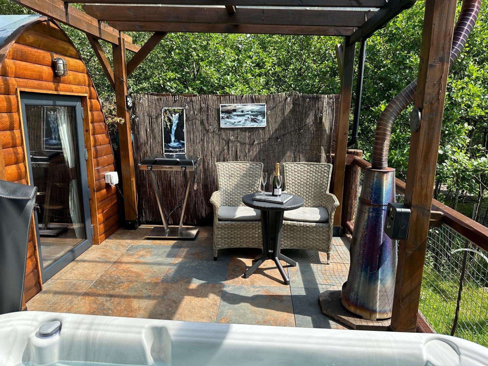 Mountview Pod Hotel Lochinver Exterior photo
